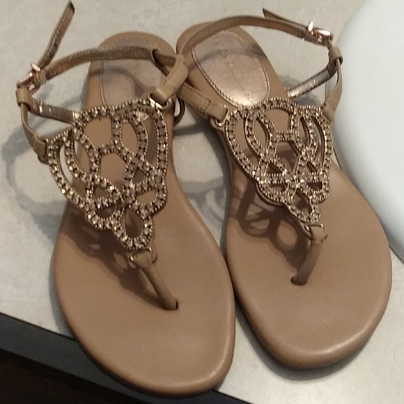antonio melani flip flops